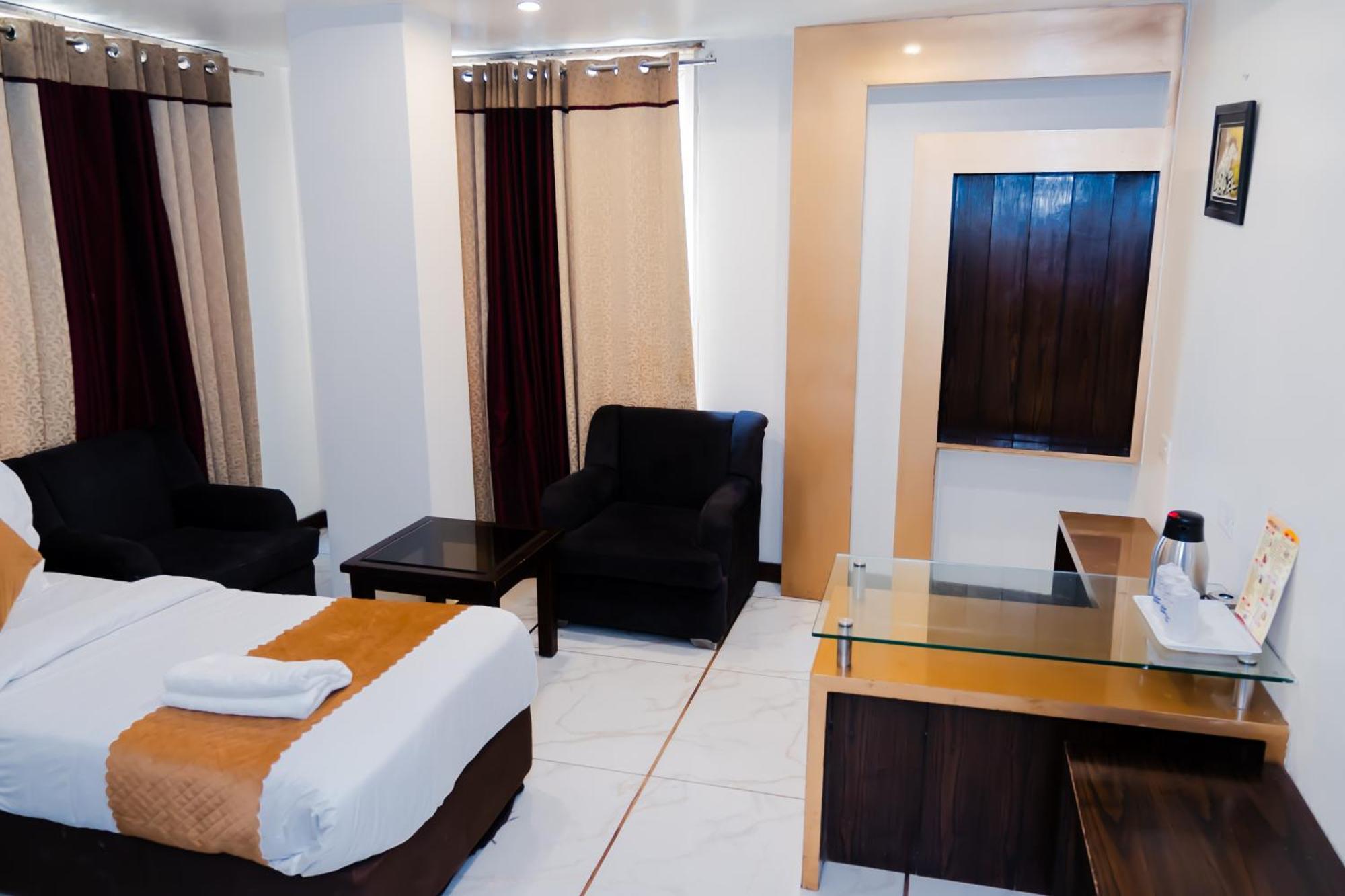 Hotel Le Benz - Train Station New Delhi